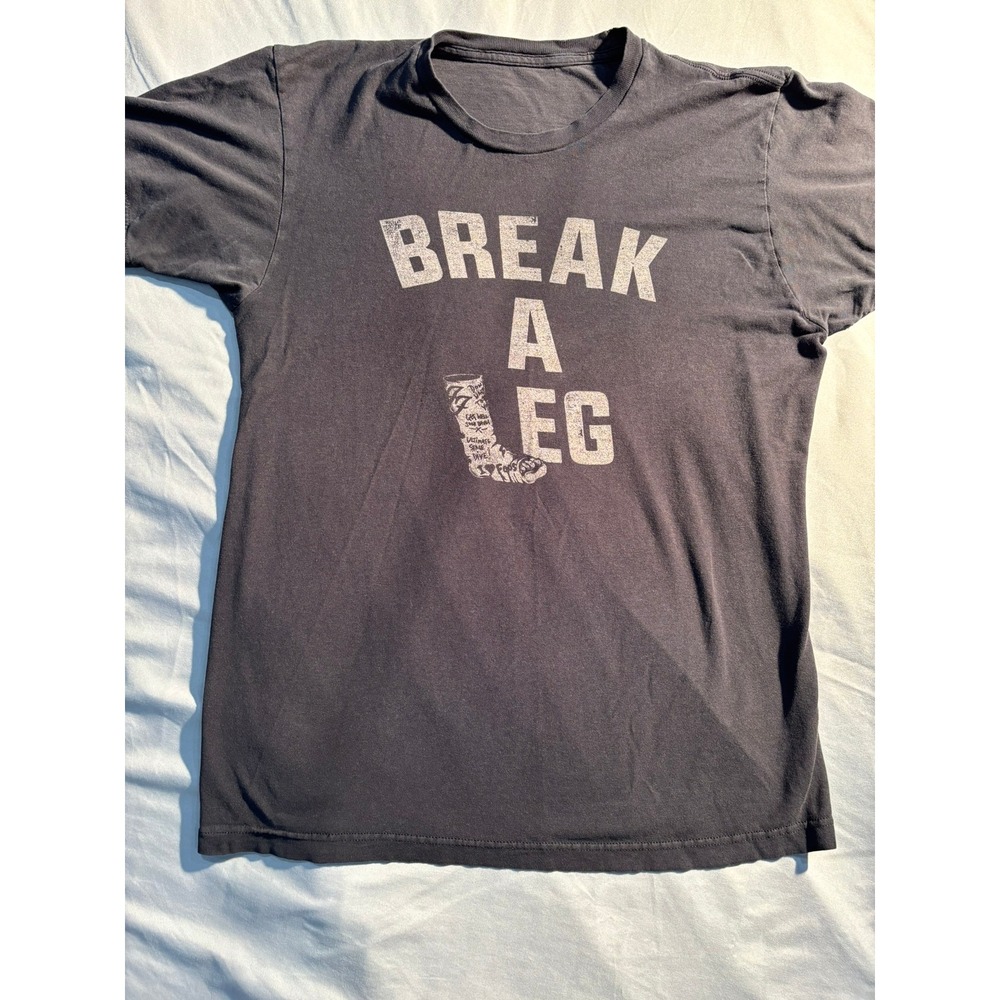 Foo Fighters T Shirt Mens Medium Black Broken Leg Tour 2015 Concert Rock Graphic